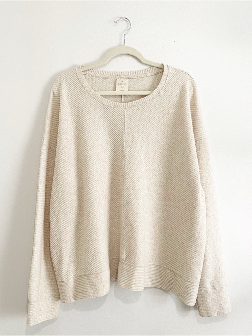 Freely Women's Pullover Sweater Ribbed Texture Chevron Pattern Oat Plus Size 2X - Picture 1 of 5